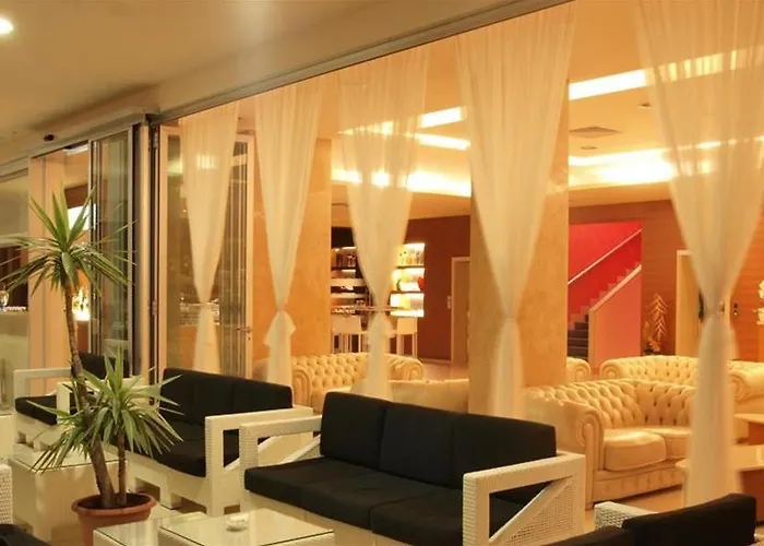 Parigi Бибионе