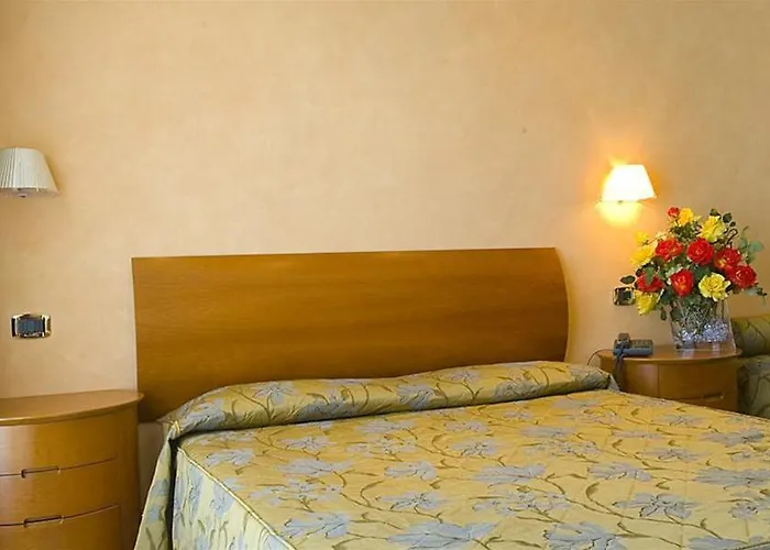 Отель Parigi Бибионе