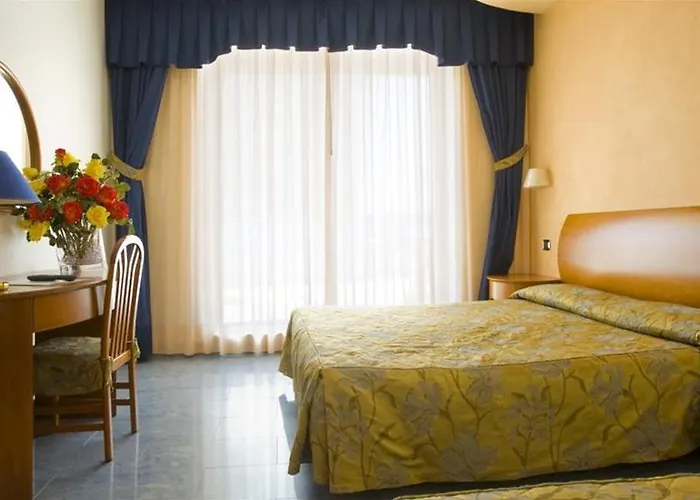 Parigi Отель Бибионе