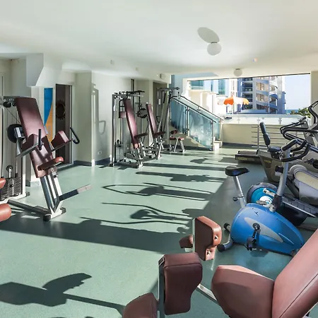 Parigi 4* ביביונה