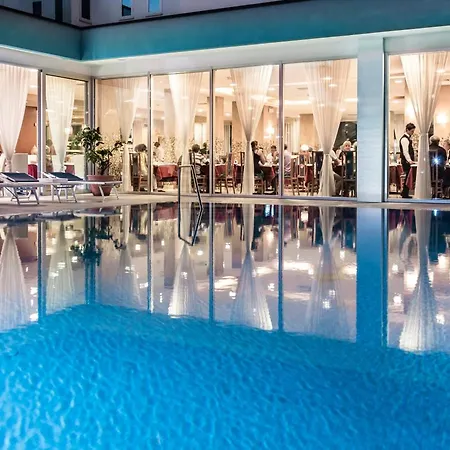 Hotel Parigi 4*
