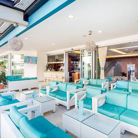 Ξενοδοχείο Parigi 4*