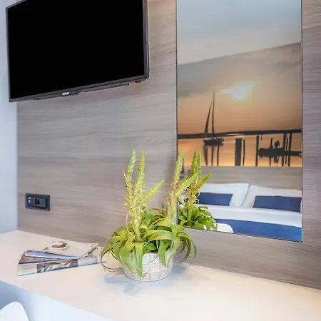 Parigi 4* ביביונה