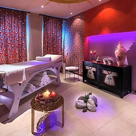 Hotel Parigi 4*
