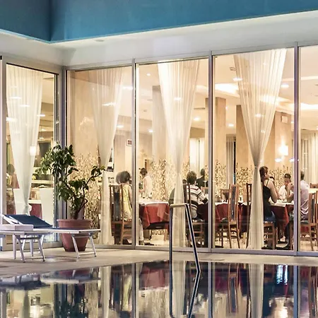 Отель Parigi 4*