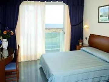 Parigi Бибионе